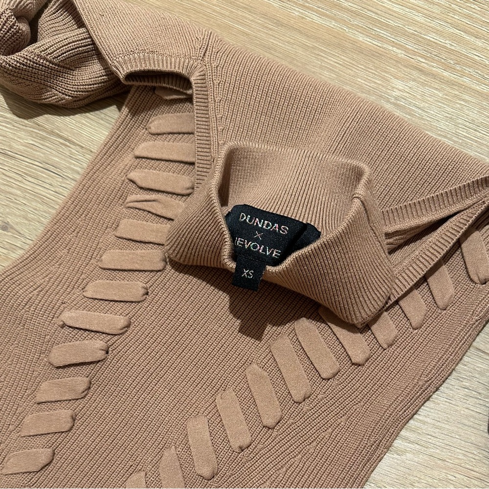 Dundas x Revolve cold shoulder knit mini dress - Picture 4 of 10